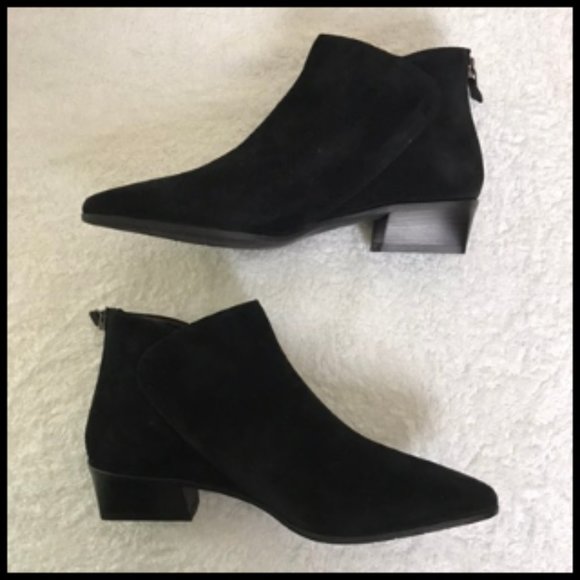 Aquatalia Shoes - Aquatalia Suede Back Zip Lo Heel Ankle Boot Sz 6.5